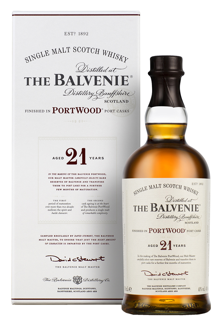 En flaska Balvenie Portwood 21 YO och behållare med vit etikett