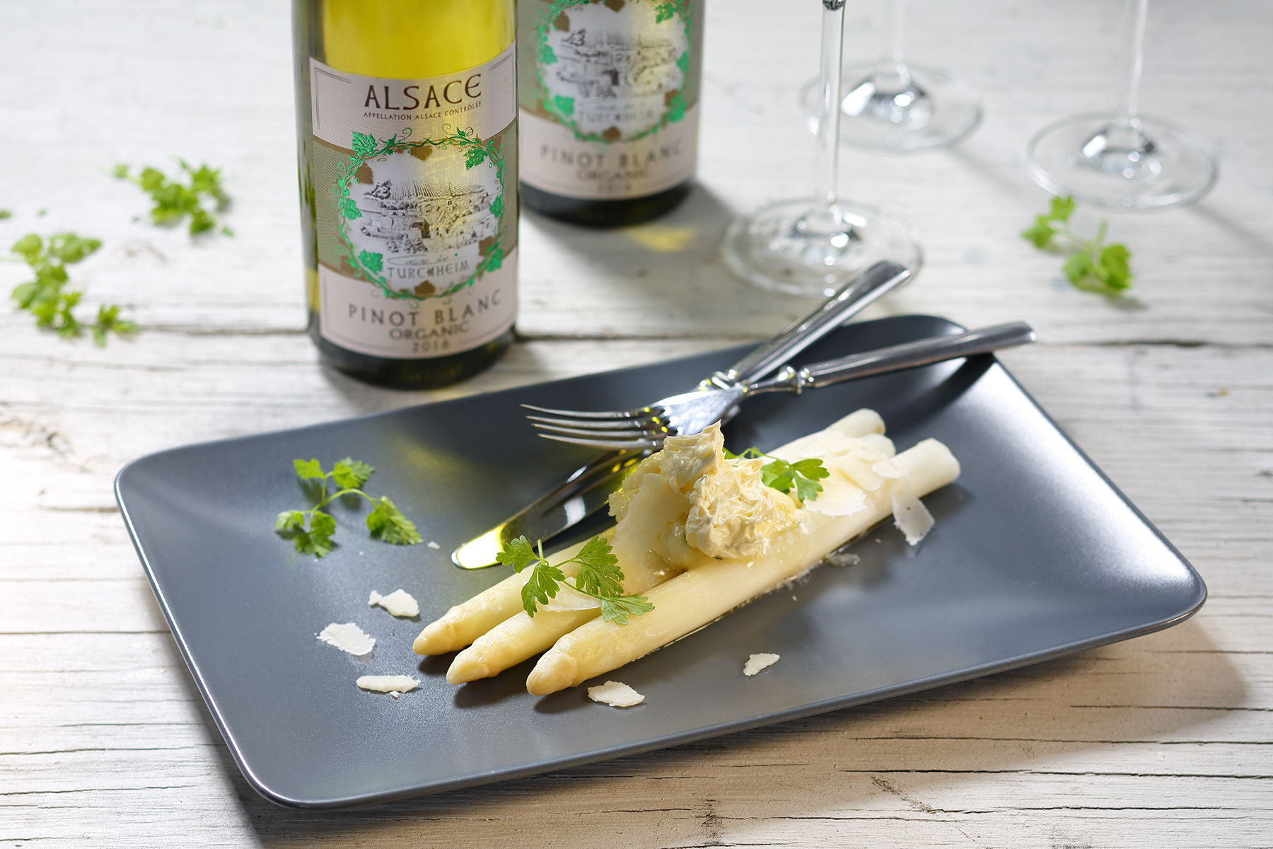 Sparris med parmesan och citronsmör