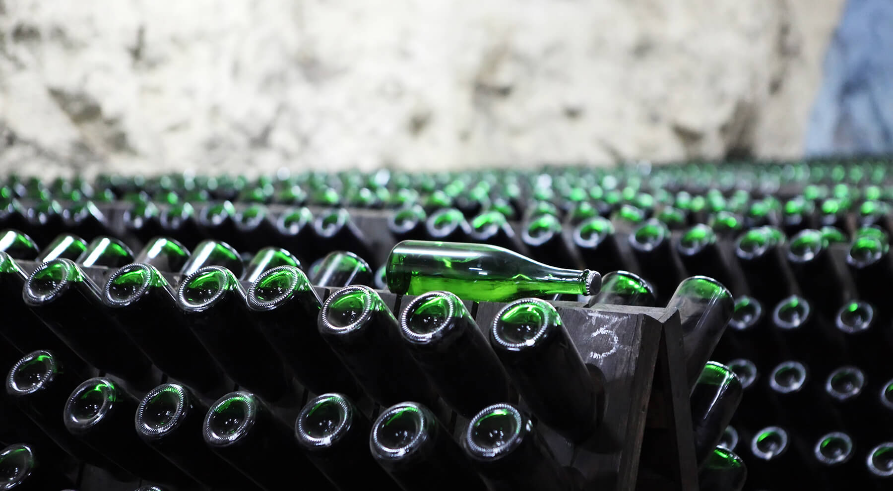 cremant bourgogne flaskor nigab