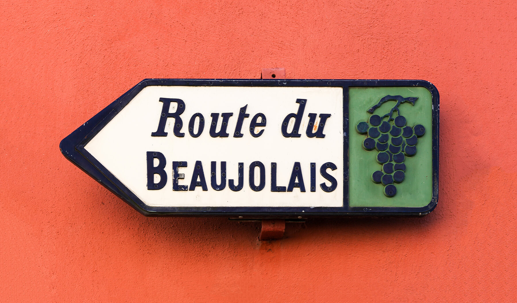 beaujolais skylt