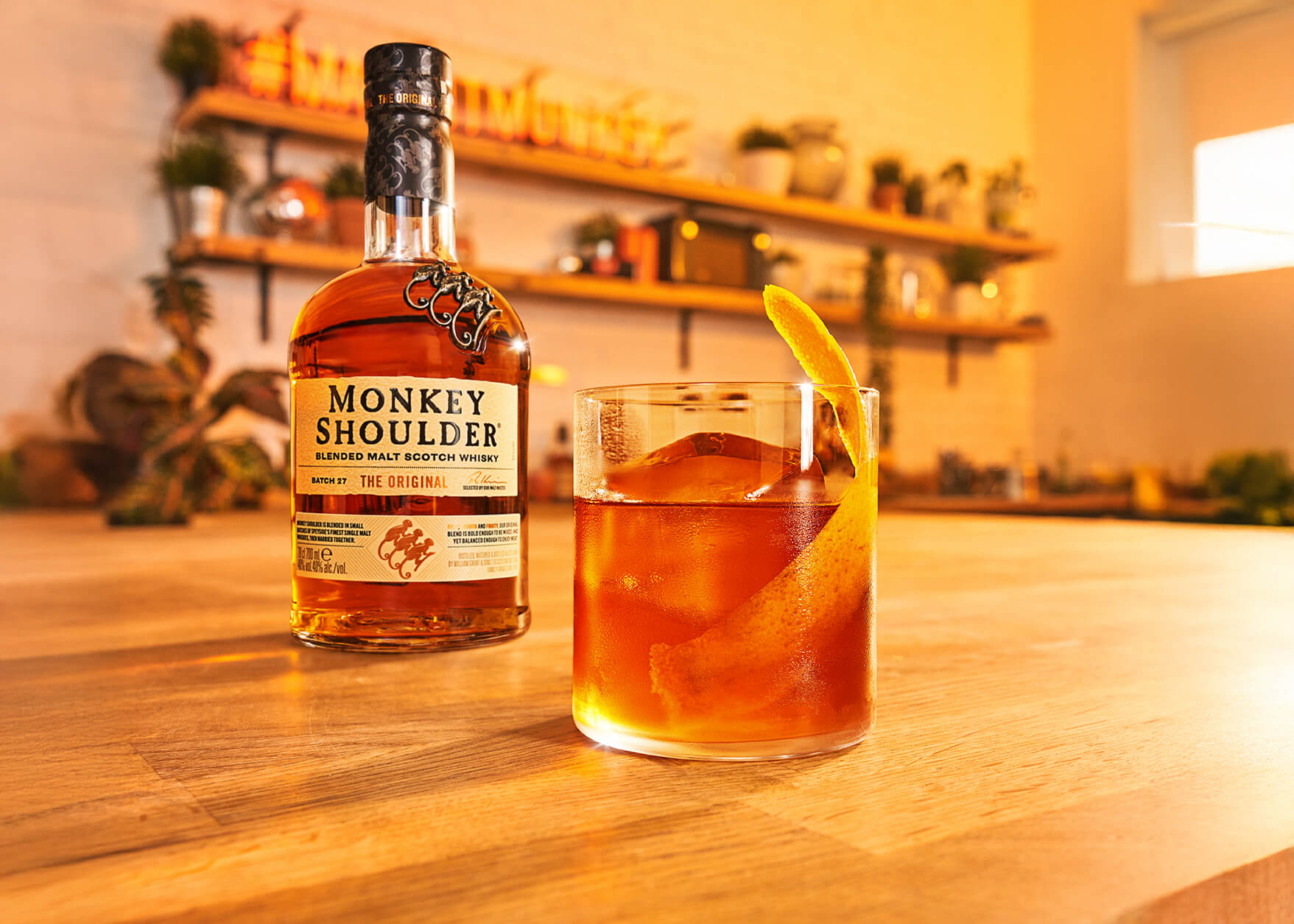 en drink med monkey old fashioned
