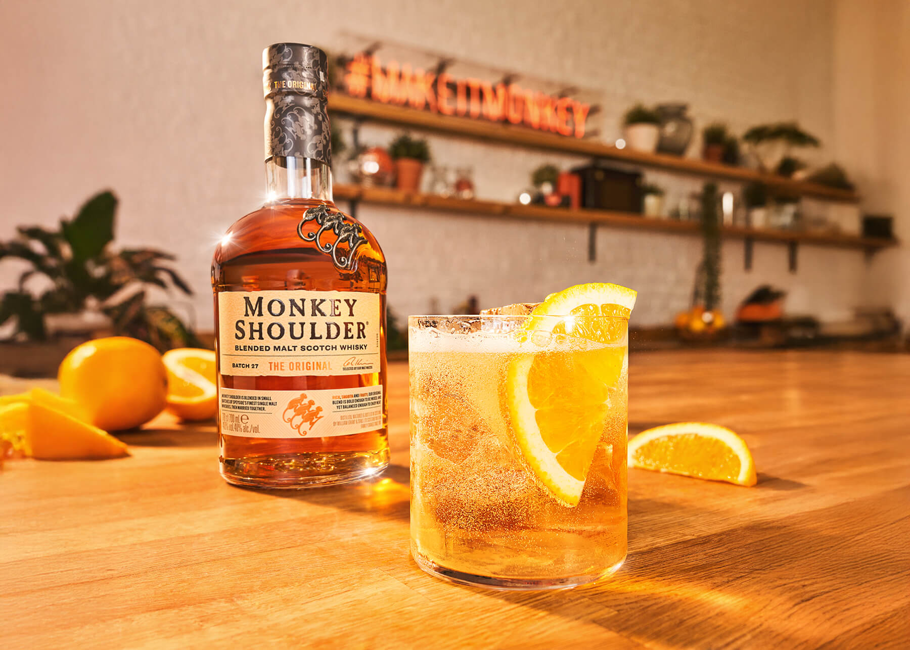 en drink med monkey shoulder splash