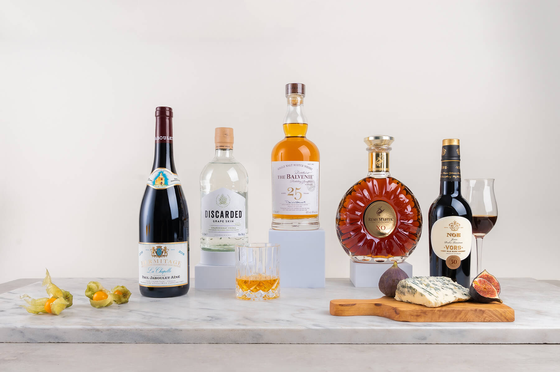 fem flaskor vin och sprit för den som har allt!