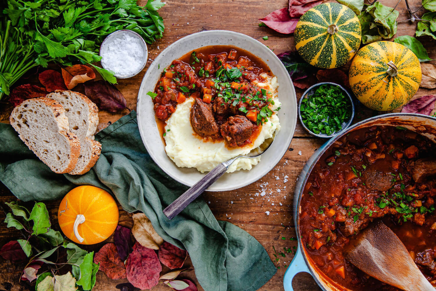 en toskansk köttgryta med fina pumpor