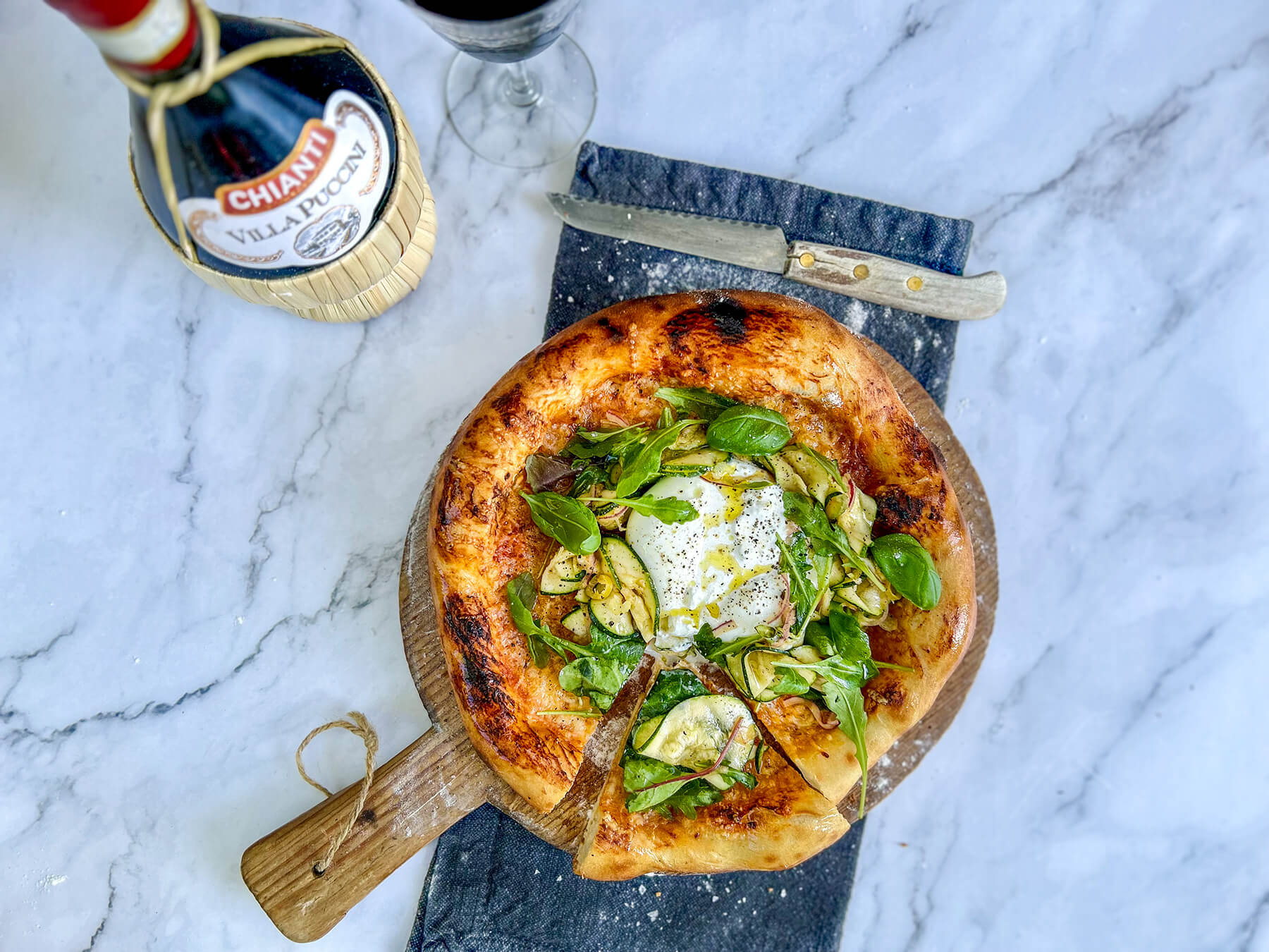 pizza på sten napolitansk